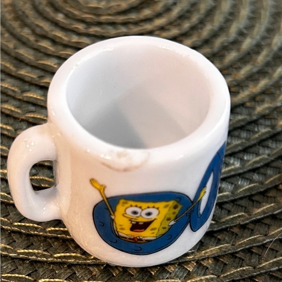 Set of 2 Vintage SpongeBob SquarePants Mini Mugs 2002 Viacom Miniatures Ceramic. - Picture 6 of 6